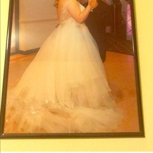 Gorgeous wedding dress!